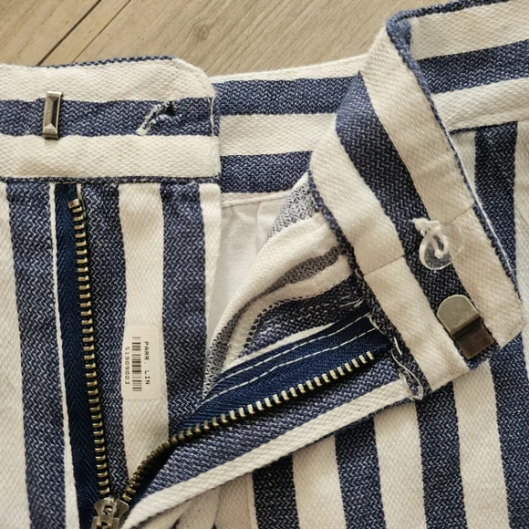 Vince Camuto strife shorts! - Picture 4 of 5